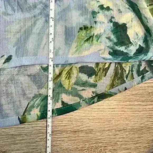 Susan Graver Blue Floral Lightweight Blouse Size Small - Picture 8 of 8